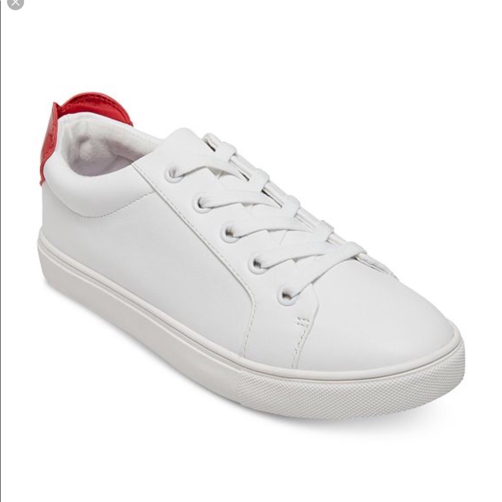 Betsey Johnson Tilly White Heart Fashion Sneakers
